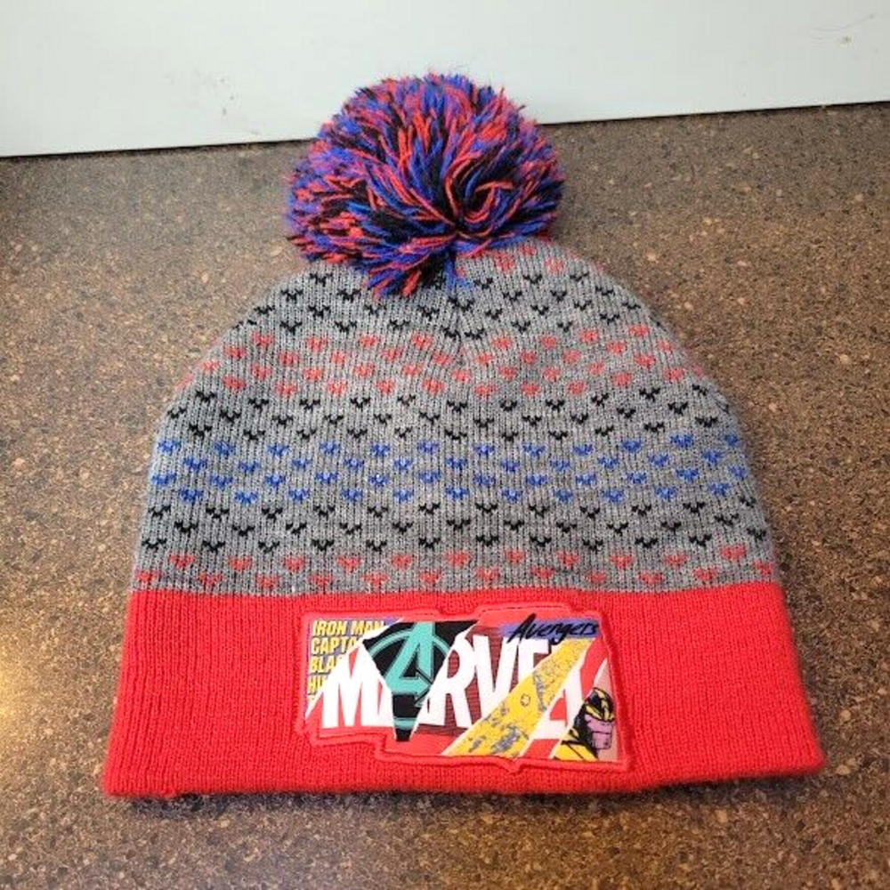 Marvel Comics Knit Hat Beanie Cap Pom Stocking Ski Snow Winter Avengers